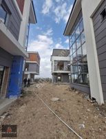 Kaçırılmayacak Fırsat 240m2 Trıbleks Y.havuzlu