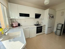 Beyazşehir Mahallesi Akevlerde Ful Yapılı, Masrafsız 3+1 Fırsat Daire!