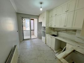 Amazon'dan Yenilenmiş Lüx Cadde Üzeri Satılık 3+1 Daire !!!