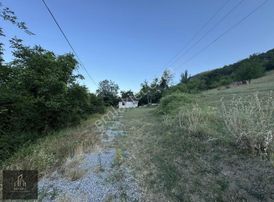 Bafra Kolay Mahallesinde Göl Manzaralı Satılık Hisseli Tarla