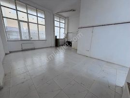 600 Evler Nüfüs Müdürlüğünün Orada Geniş Satılık Dükkan