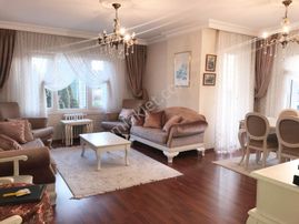 Yakakent Sitesinde Arakat 3+1 İskanlı - Kapalı Balkonlu Fırsat Daire