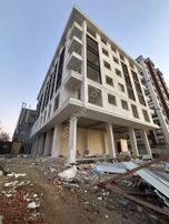 Kısa Katlı Bina 2+1 Sıfır Cadde Üzeri Satılık Daire