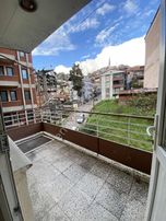 Tarcanlar'dan Turan Güneş Caddesi Üzeri Kiralık Daire