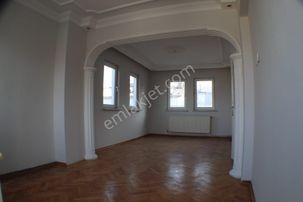 Bursa Namazgah Pazar Yerinde 2+1 80 M2 Kombili Balkonlu Daire Kiralık