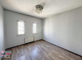 Cadde Seyrandan Kiralık 2+1