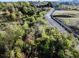 Yuvam Arsa Ofisin'den Sapanca'da Müstakil Ev Ve 2900 M2 Arsası!!