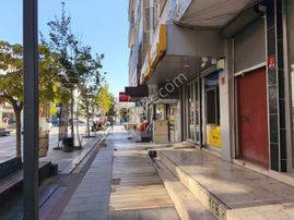 Emlak 72'den Yapı Kredi Yanı Sokağında Ptt Nin Olduğu Dükkan Ve Bodrum Satılık