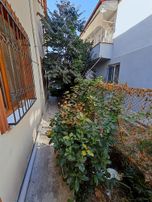 Tarcanlar'dan Körfez Güney Mah. Üçkatlı Bina Ara Kat Satılık.