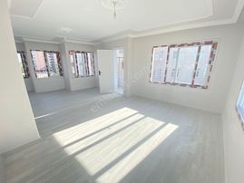 Prestij'den Nusratiye'de Full Yapılı Geniş Oturumlu 2+1 Daire