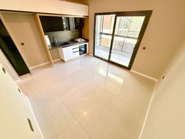 ▶ ▶ Akçay Körfez'den Yeni Binada Ara Kat Asansörlü 1+1 Sıfır Satılık Daire