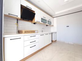 Aygül'den Burhaniye'de Sıfır Site İçi Ön Cephe Ayrı Mutfak Ebeveyn Banyolu Kaçmaz 2+1 Satılık Daire