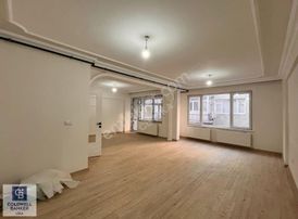 Trabzon Meydan'da Satılık İçi Komple Yenilenmiş Fırsat Daire