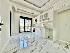 ⭐akçay Ay Emlak'tan⭐altınkum'da Ebeveyn Banyolu Şık Tasarımlı Lüx Butik Sitede Satılık 2+1 Daire