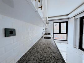 Özlücede Satılık 2+1 Daire Kapalı Otoparklı Yerden Isıtmalı