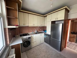 Bilgin Emlaktan Merkezi Konumda Full Eşyalı Geniş Uygun Fiyatlı 3+1 Satılık Daire