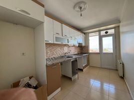 Esenyurt İnönü Mah. Caddeye Yakın Satılık Geniş Arakat Daire