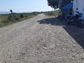 İzmir Bayındır Çırpı'da 12.847 M2 Çiftlik Ve Ev. Açıklamayı Okuyarak Arayınız.