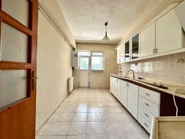 Ufuk Kılıç Emlak'tan █ Çift Banyo Asansörlü, Güney Cephe 3+1 135m²