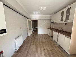 H.gazi Başak Mah.asansörlü 2+1 Giriş Kat Kombi Vestiyer Duşakabin Ön Açık