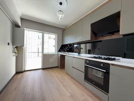 Ufuk Kılıç Emlak'tan Pursaklar Merkezde 3+1 Ful Yapılı 1. Kat Daire