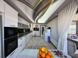 Pursaklar Ufuk Kılıç Emlak'tan Site İçerisinde Ful Yapılı 7. Kat Daire