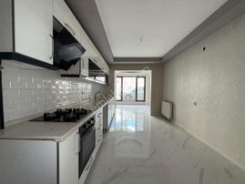 Ufuk Kılıç Emlak'tan Protokol Yolu Yakını 4+1 Giriş Kat Daire