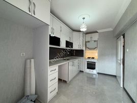 Pursaklar Ufuk Kılıç Emlak'tan Orta Kat 3+1 Ful Yapılı Daire