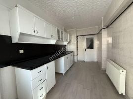 Ufuk Kılıç Emlak'tan Hastane Yakını Site İçerisinde Asansörlü 3+1 Daire