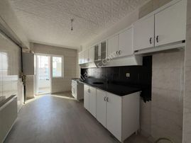 Ufuk Kılıç Emlak'tan Hastane Yakını Site İçerisinde Asansörlü 3+1 Daire