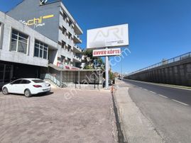 Kariyer'den Bursa Eskişehir Karayolu Üzerinde 600 M² Kullanım