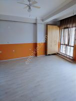 Kariyer'den Yeni Hükümet Binası Yakını Cadde Üzeri 110 M² Ofis