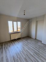 Kariyer'den İnegöl Merkez'de 2+1 Arakat 80 M² Satılık Daire