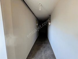 Kariyer'den Akhisar Girişinde 1+1 Geniş Kiralık Daire