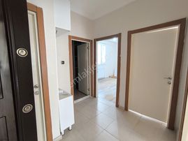 Bağcılar Demet Evler Civarı Satılık 2+1 Yüksek Giriş Kat Daire..