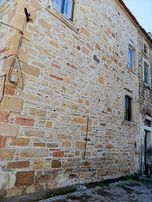 Yeni Foçada Satılık Tarihi Taş Rum Evi Denize Yürüme Mesafesinde