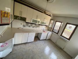 Ulubatlı Hasan Mh'de Harikalar Diyarı Metrosu Karşısı Satılık 3+1 Daire