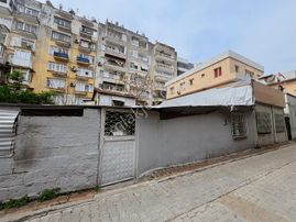 Mersin/akdeniz Çarşıda Merkezde İmarlı Arsa İçinde Müstakil Ev