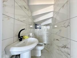 [kassel Yapı] Yeniçiftlik Merkezde - İskanlı-jakuzili-4+1 Villa