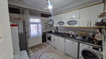 Emir Emlak Ve Gayrimenkulden Yeşilevler Mahallesinde Müstakil Ev