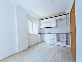 Çamlıbel'de Arakat Asansörlü 1+1 Kiralık Daire