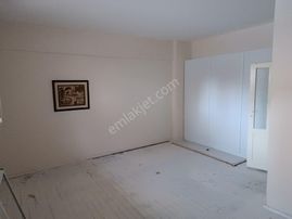 Yenişehir Merkezde Satılık 3 Artı 1 Güneşli İçi Yapılı 3 Artı 1 Satılık Yarı Bodrum Kat Daire