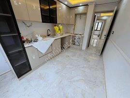 Emlak Center'dan Tunca Mah Satılık 2+1 Ara Kat Daire