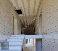 Klc 'den Gökkuşağı Konutlarında Natamam Fırsat 8+2 Villa