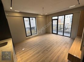 Klc Yatırım A.ş'den İncek Cadde Üzeri Oturuma Hazır Fırsat 1+1