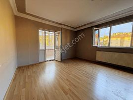 Gebze Fatih Devlet Hstn Yanında Net 120 M2 Kat Mülkiyetli 3+1