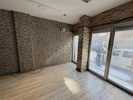 Atatürk Cad. 20 M Mesafede 43 M2 Düz Giriş Dükkan