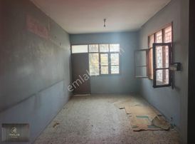 Şakirpaşa Mh Malazgirt Okulu Karşısı 3 Katlı Müstakil Ev