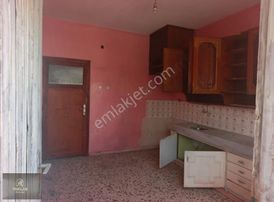 Şakirpaşa Mh Malazgirt Okulu Karşısı 3 Katlı Müstakil Ev