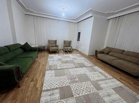 Gül Emlaktan Cami,okul Ve Pazar Caddesinde Satılık Uygun Daire